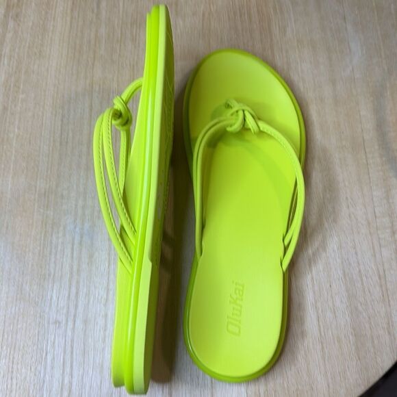 NWOT-OLUKAI- Aka Sandals in citron lime green- women Size 7 - Picture 7 of 10
